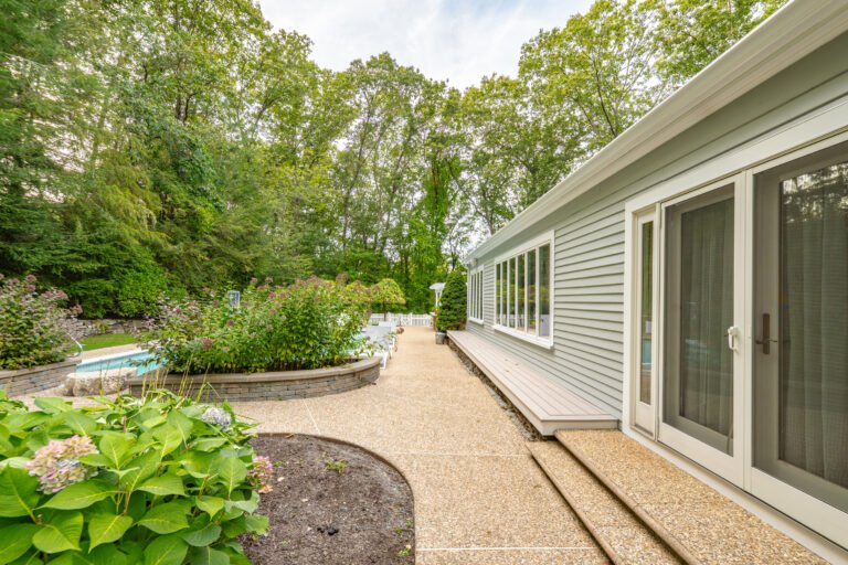 Weston, MA Home exterior painting boston Ulta Home